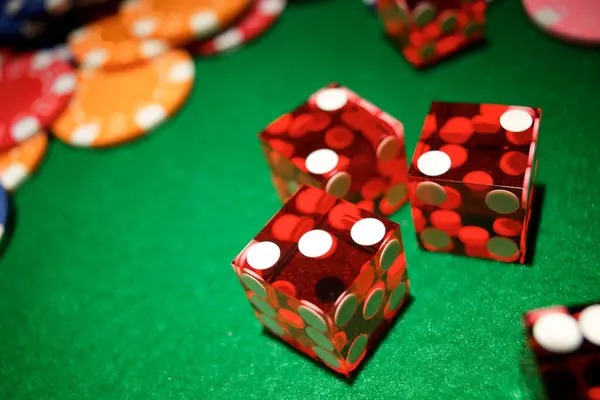 Pretty Gaming roulette table with spinning wheel and betting grid